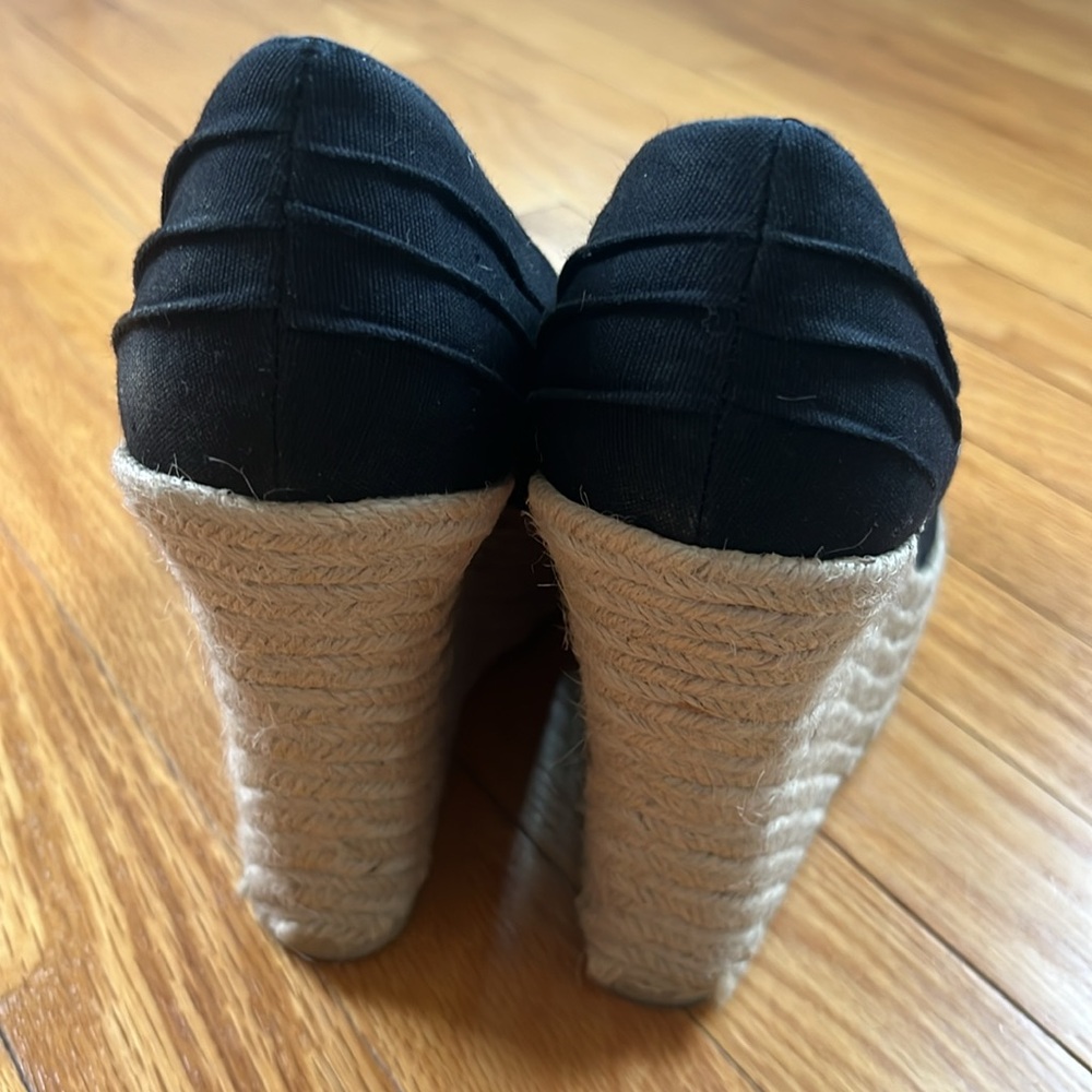 Size 9 platform sandals - Picture 3 of 6